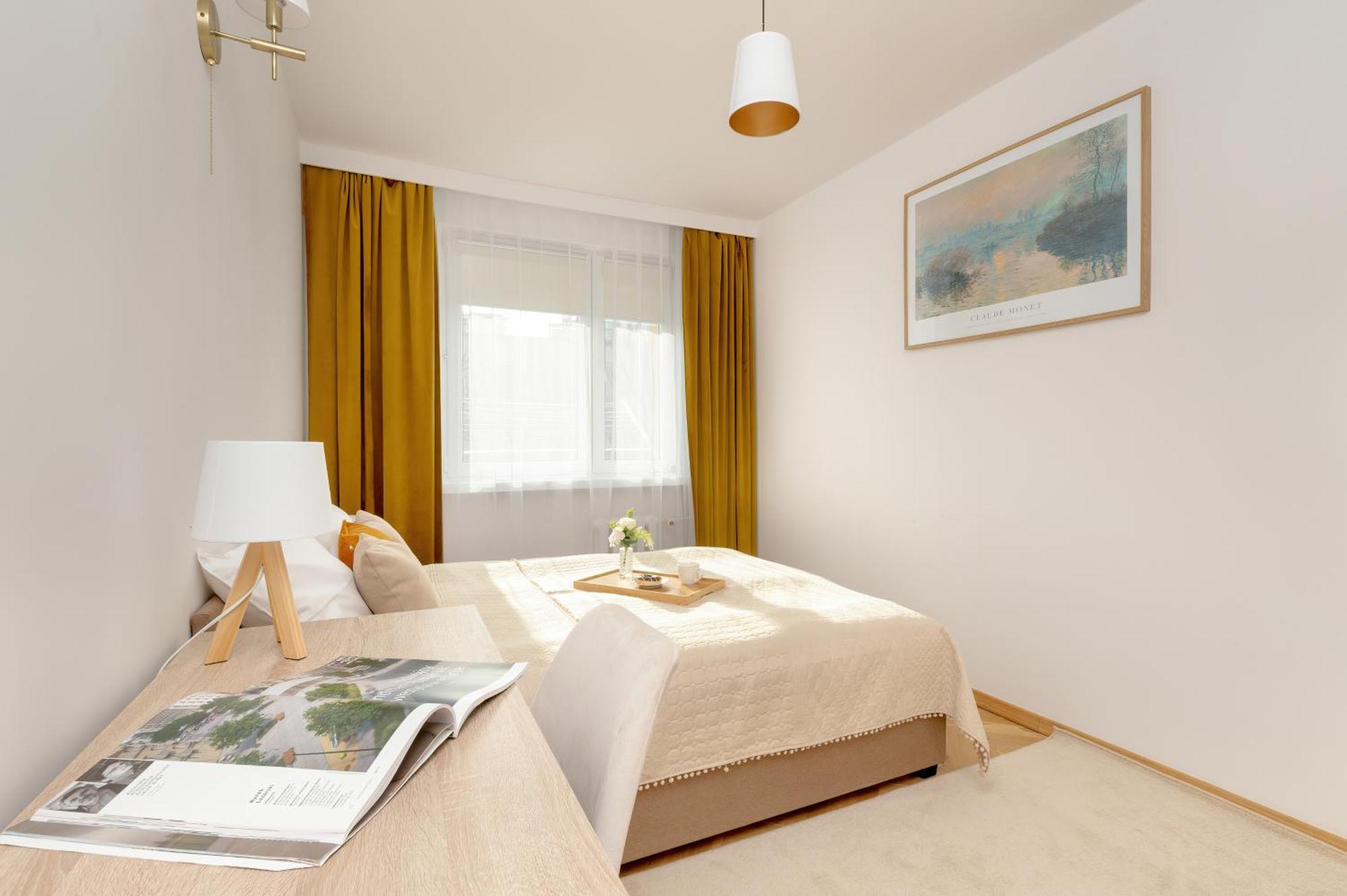 Seaside Park With Parking By Renters * Gdańsk